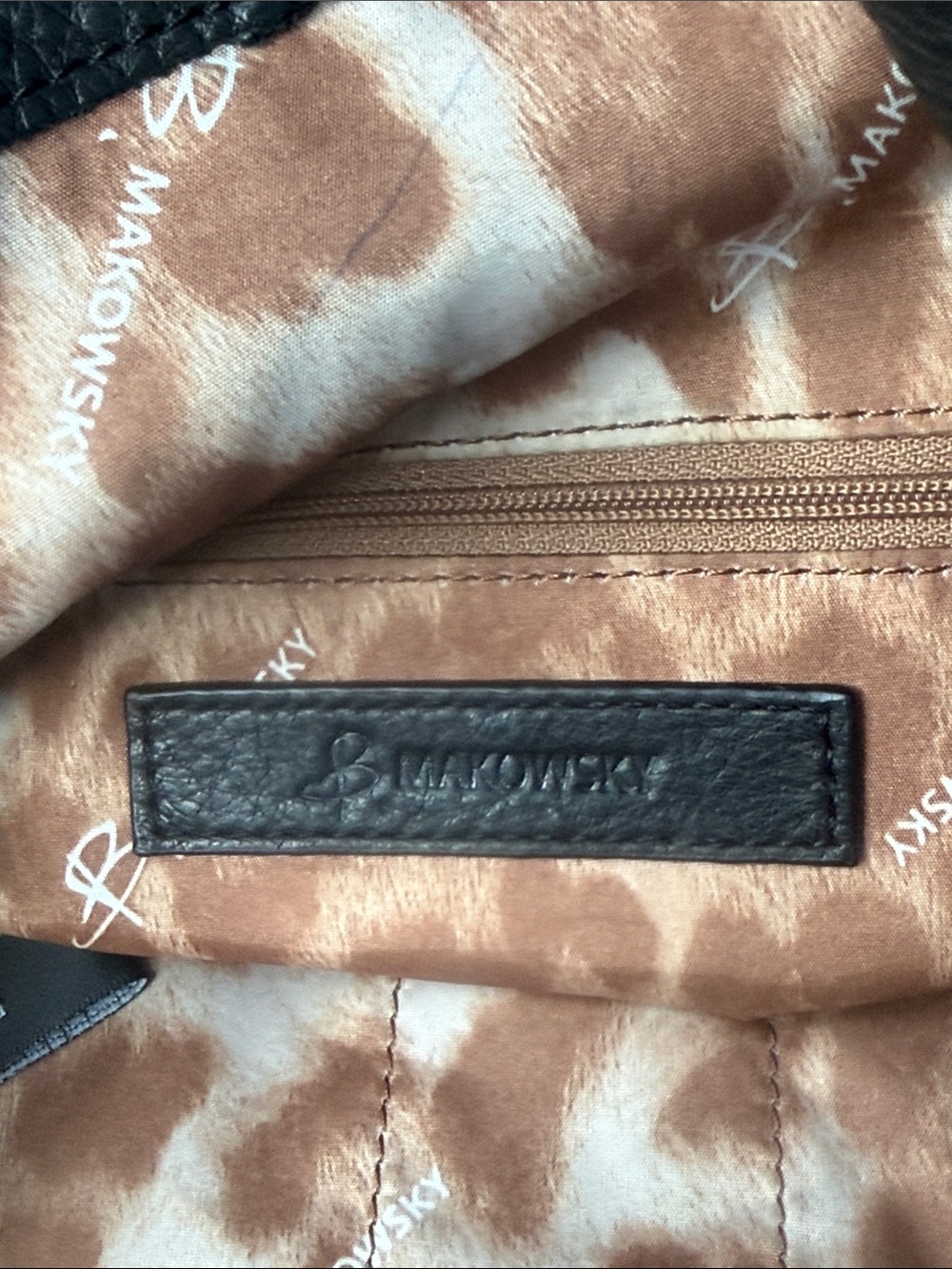 B. Makowsky Black Pebbled Leather Slouchy Hobo Shoulder Bag. - Picture 8 of 9